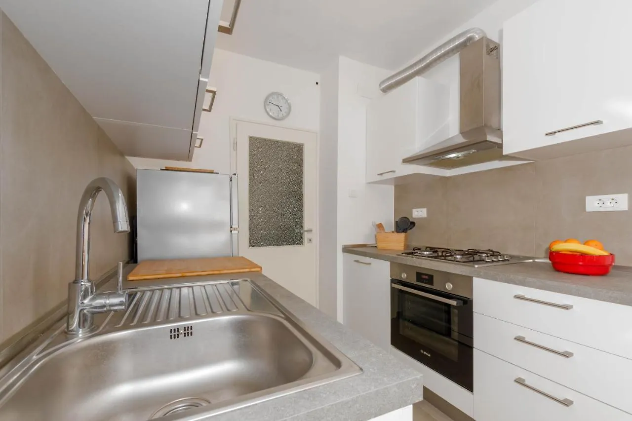 Apartment Tana Pula Croatia